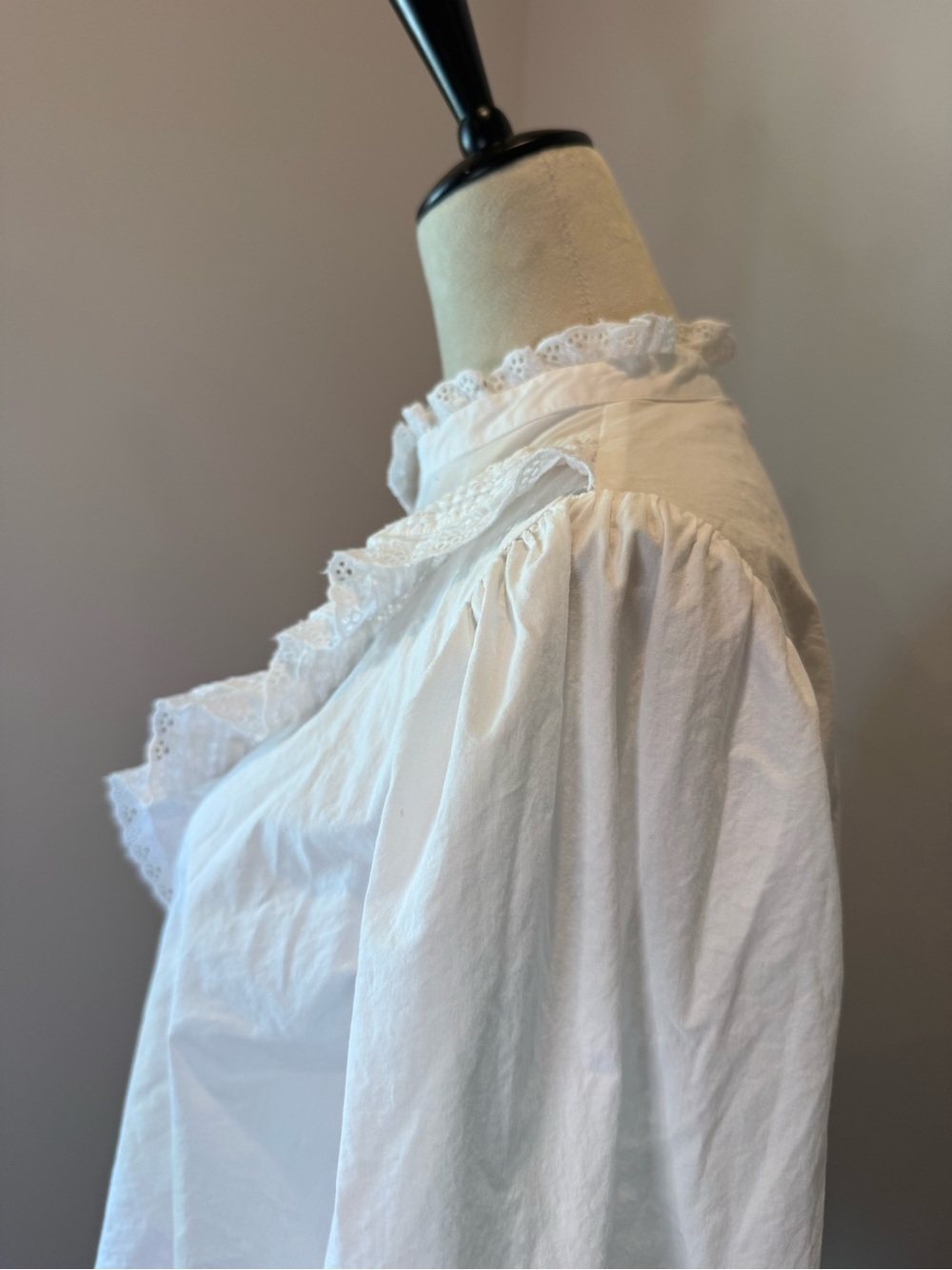 Zara Lace Ruffle Victorian-Style White Button-Up Blouse - Picture 3 of 4